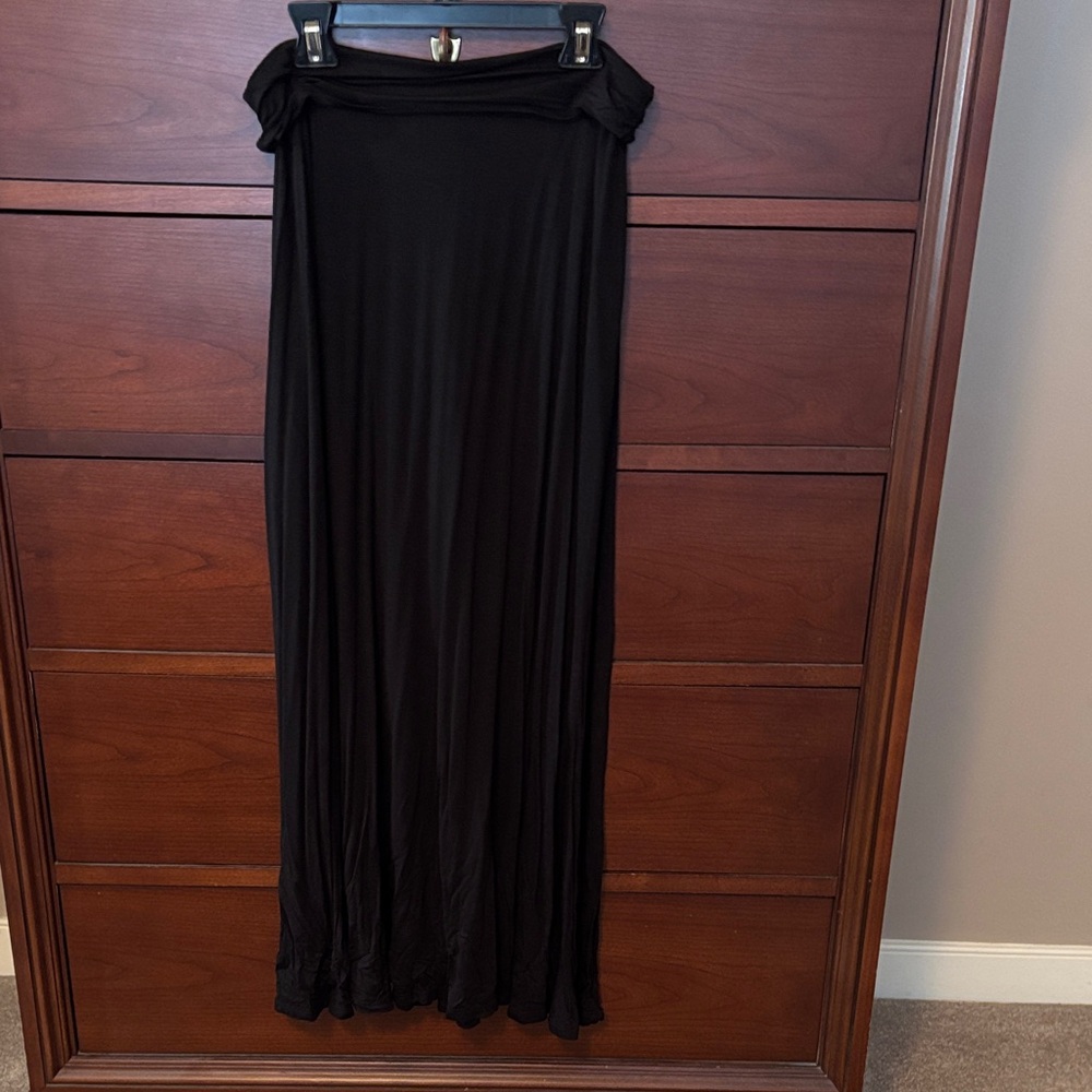 Bobeau Elegant Black Maxi Skirt